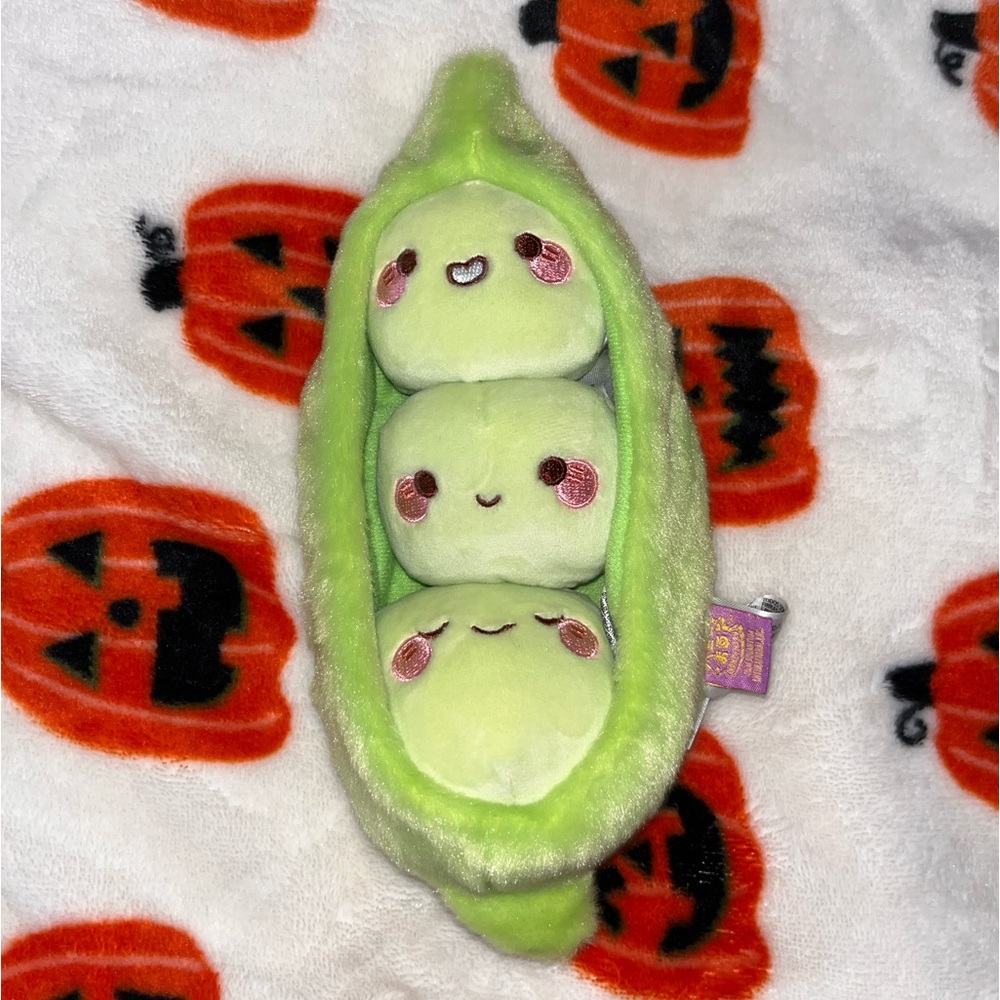 Kawaii Peas In A Pod Plushy